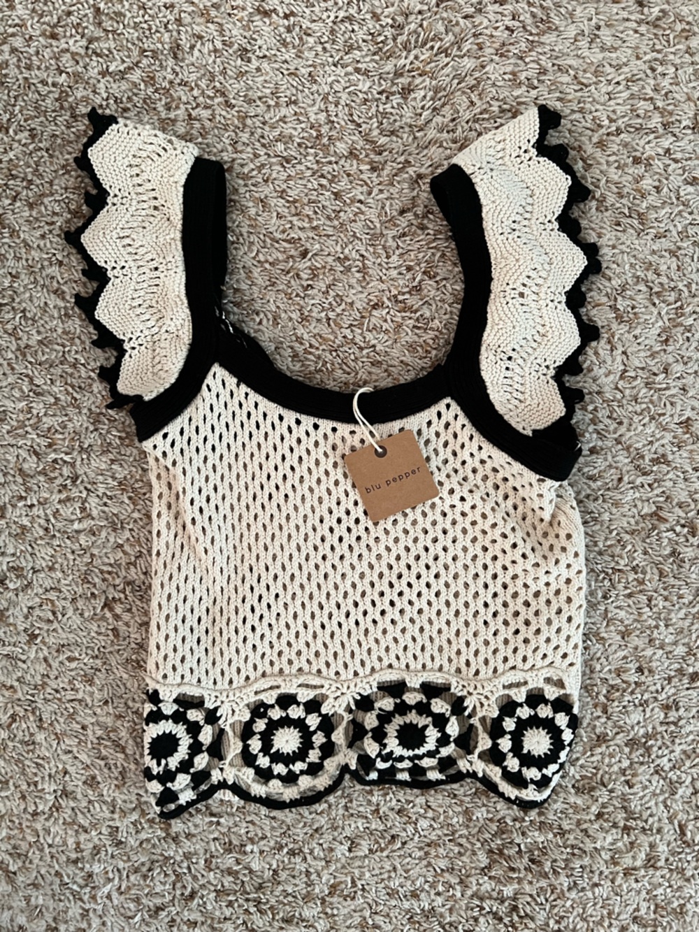 Blue Pepper Crochet Tank Top - Cream with Black Trim NWT size Med